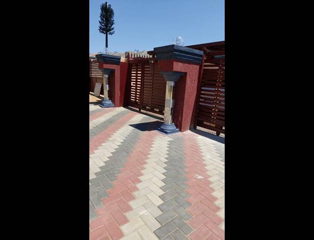 2 BEDROOM HOUSE FOR SALE IN CLAYVILLE